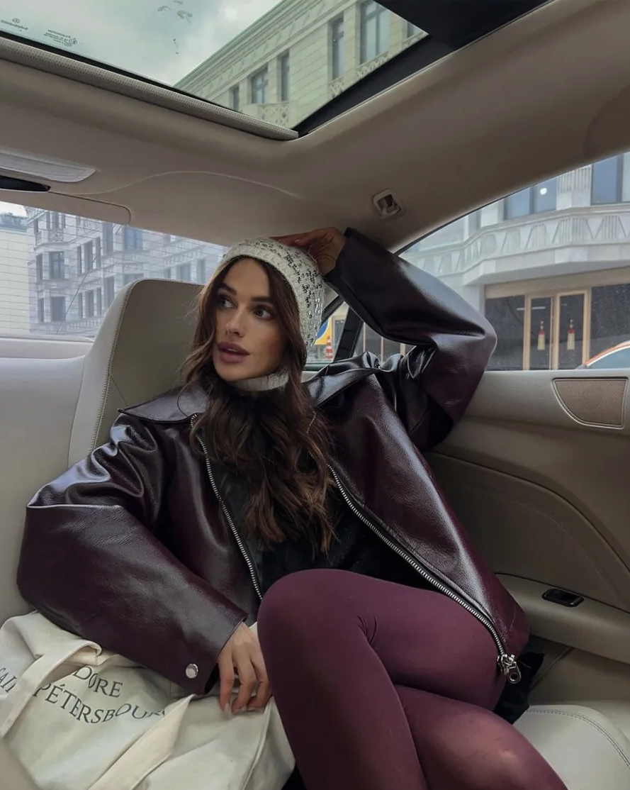 Women's faux leather jacket in burgundy with a short cut