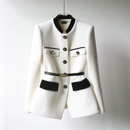 Women's coat with classic cut and belt 