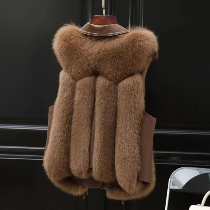 Women's vest with faux fur and tie belt