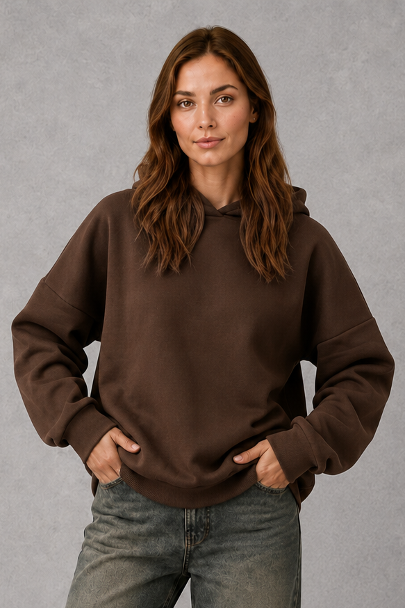 Seitliche Ansicht des Damen-Hoodies mit entspannter Passform