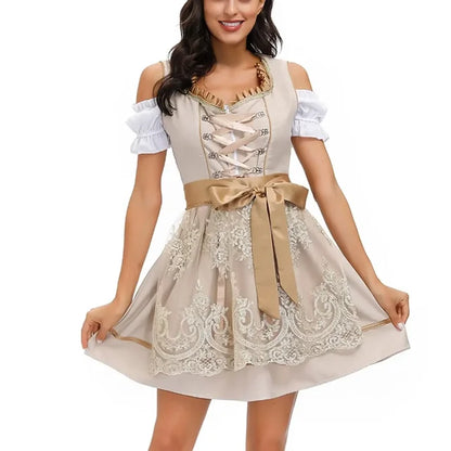 Oktoberfest-Outfit für Damen im traditionellen Dirndl-Stil