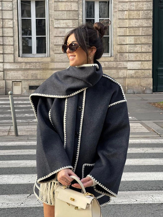 Damen Cape-Jacke im Oversized-Schnitt mit dekorativen Schalquasten