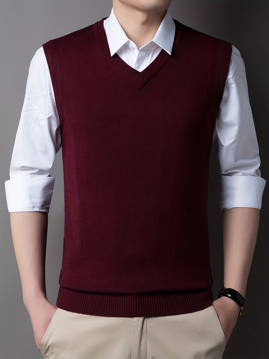 Sleeveless V-neck knit sweater for men