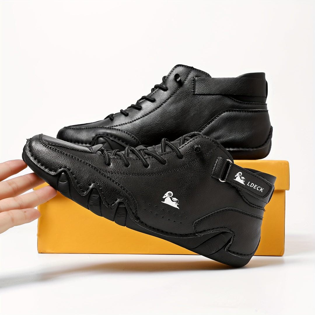 Lightweight hiking boots for women