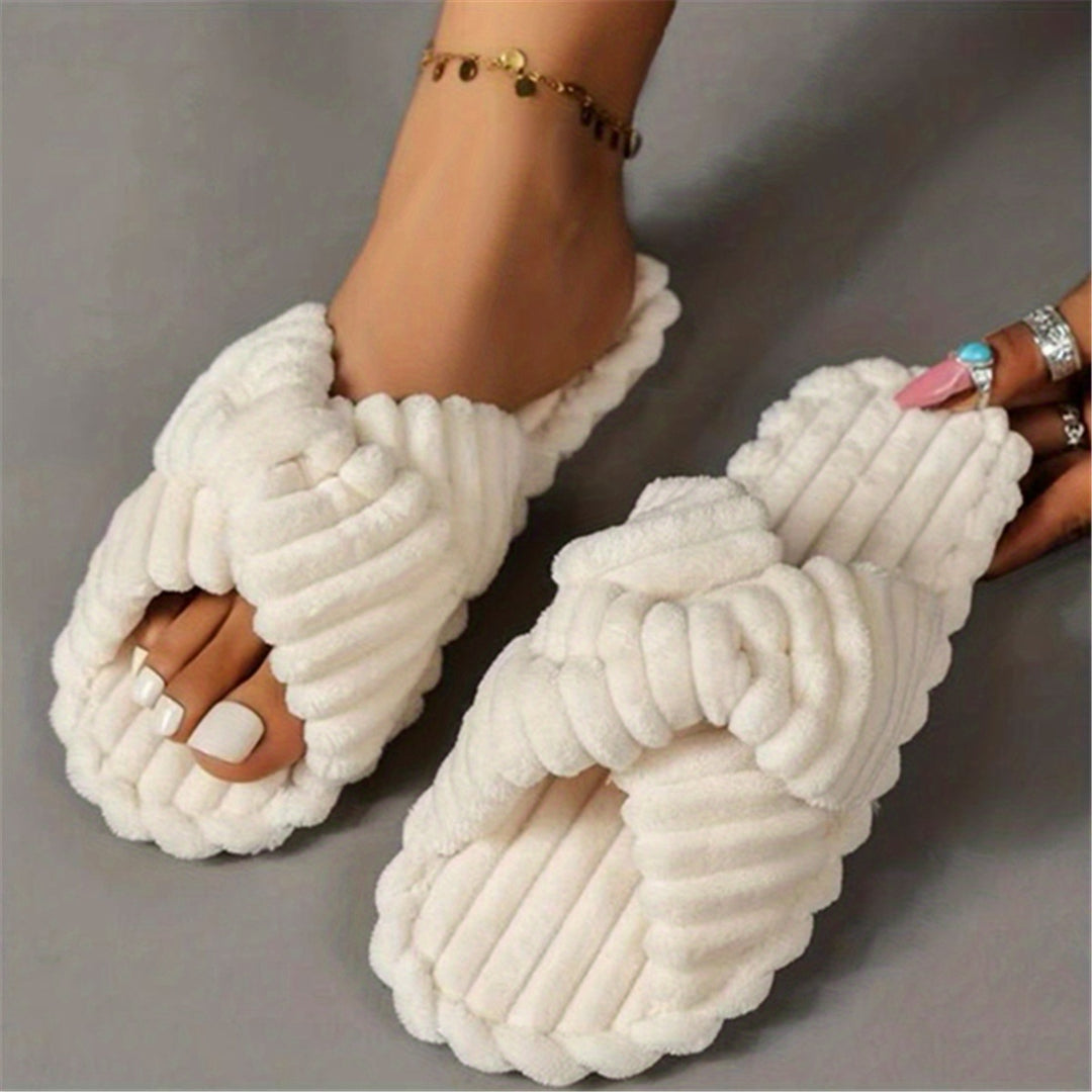 Open cross-strap slippers for women