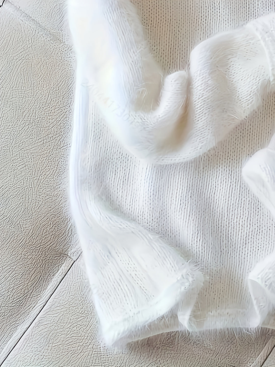 Women's solid-color roll-neck sweater