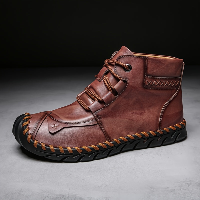 Lace-up ankle boots with contrasting stitching and profiled sole for men