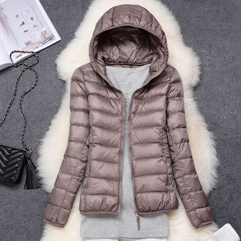 Women's down jacket with hood and classic design 
