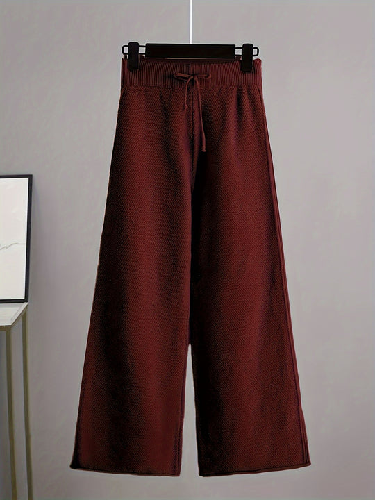Two-piece knitwear set with round neck and wide-leg trousers for women