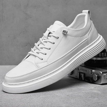 Flacher Sneaker für Herren mit Schnürung