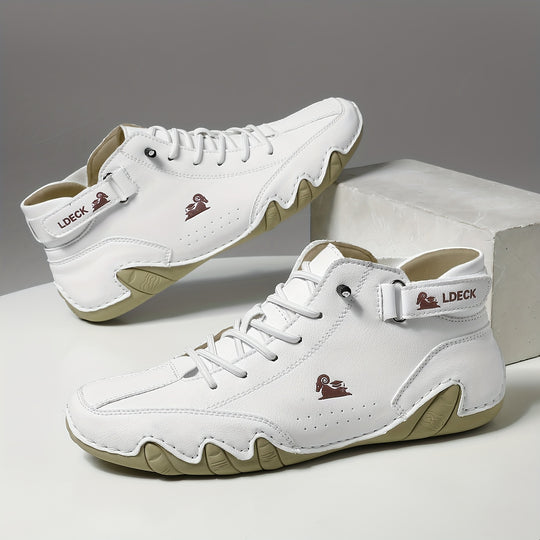 Lightweight hiking boots for women