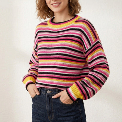 Damenpullover aus weichem Strick mit klassischem Rundhalsausschnitt