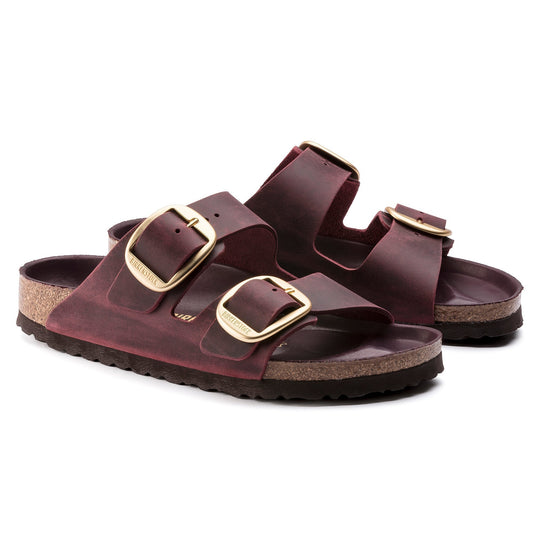 Unisex sandals with adjustable straps and modern design 