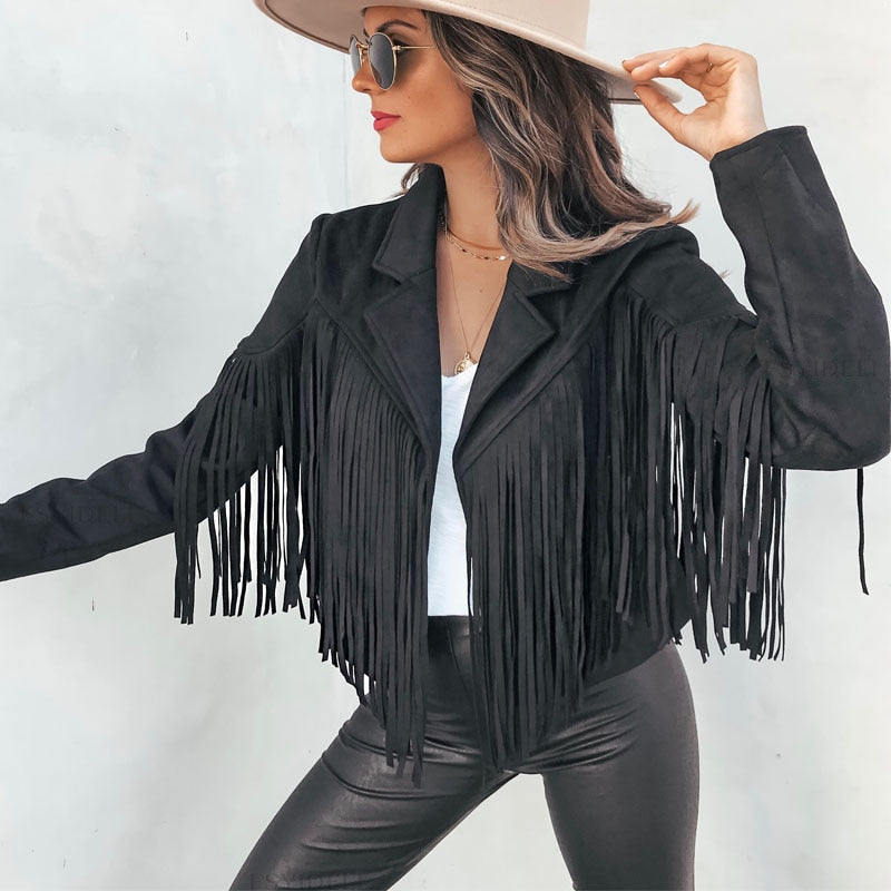 Fransenjacke im Boho-Stil als Vorderansicht mit langen Fransen