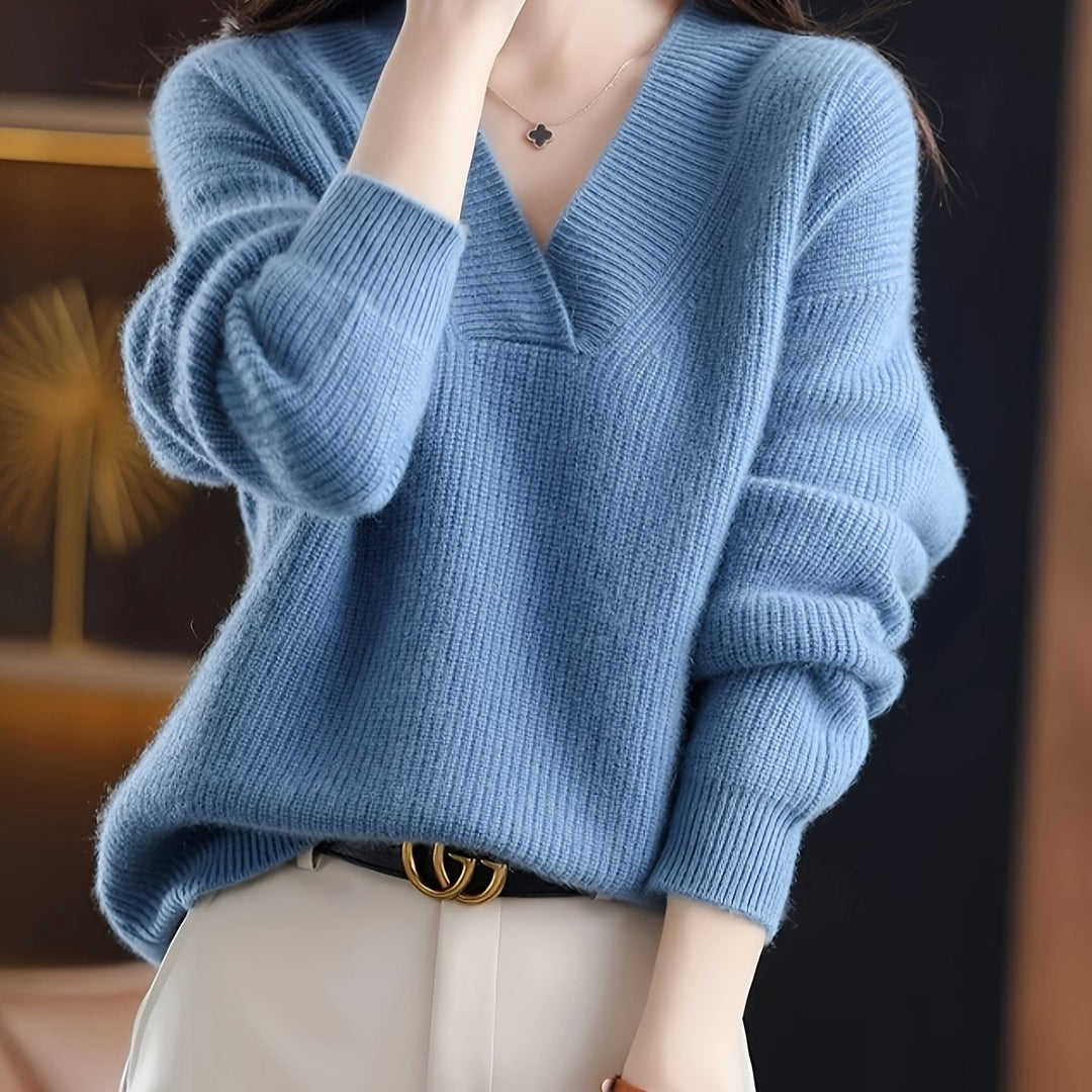Loose-fitting V-neck sweater for women
