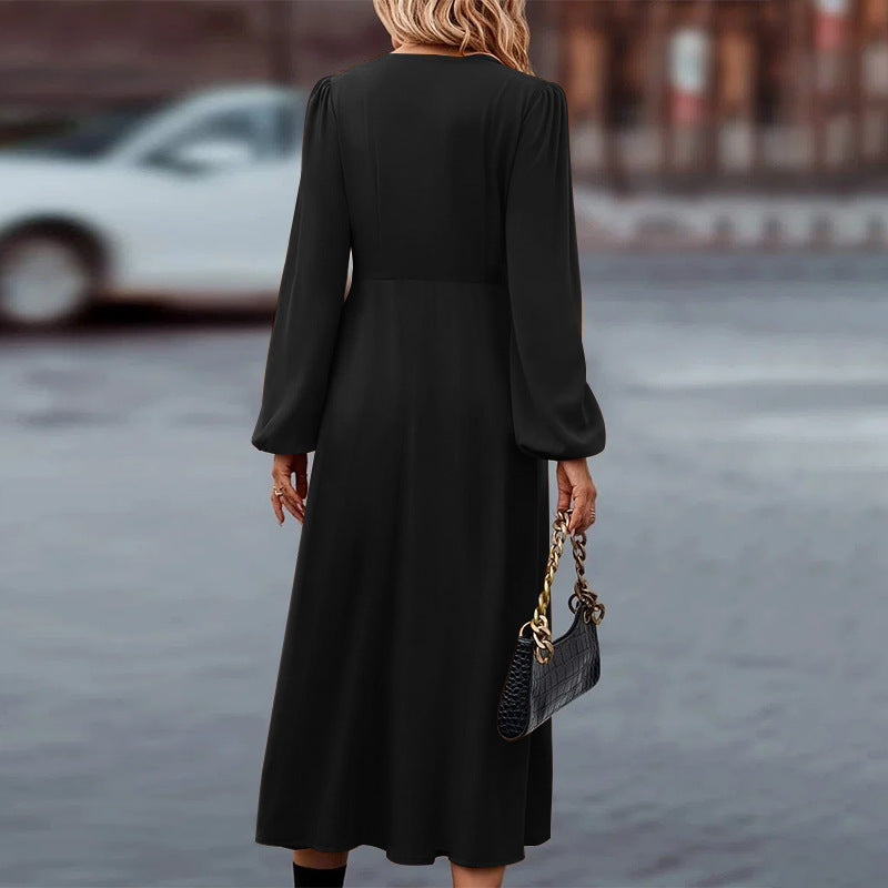 Damenkleid mit Knopfleiste als vielseitiges Outfit für Alltag und Anlass