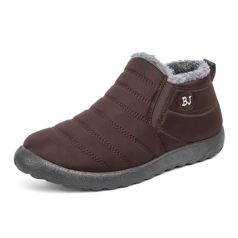 Lined slip-on snow boots with profiled sole for women