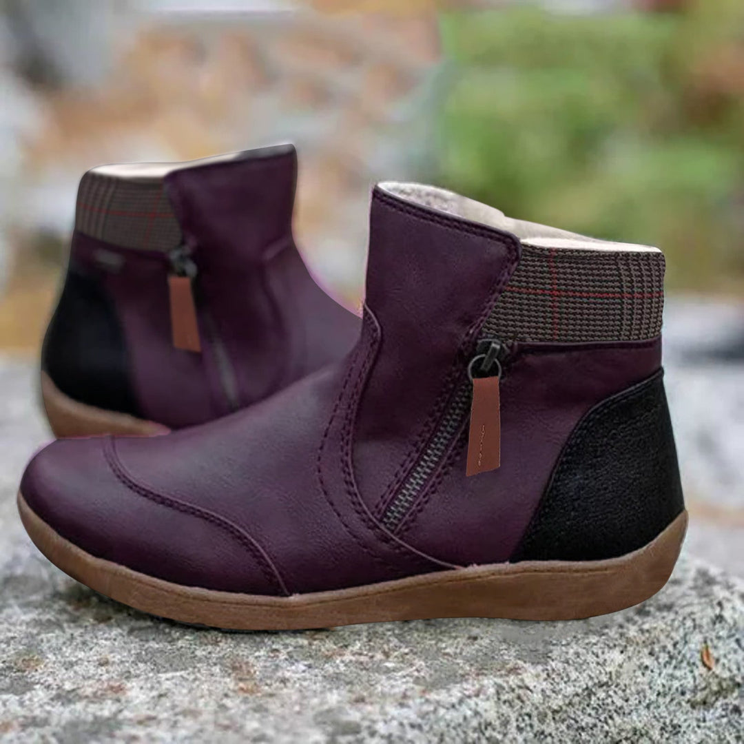 Women's boots with weatherproof design and zipper