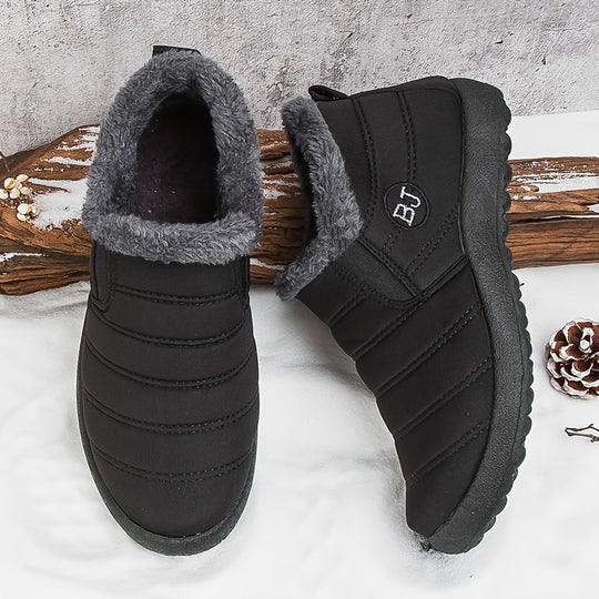 Lined slip-on snow boots with profiled sole for women