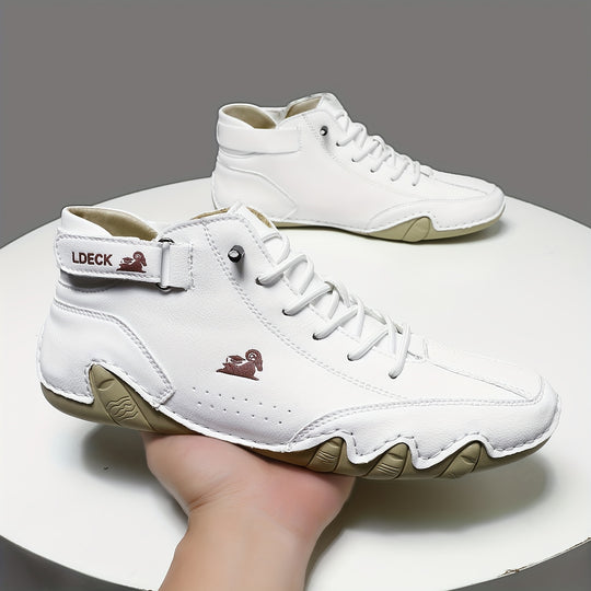 Lightweight hiking boots for women