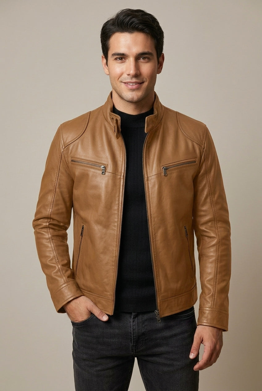 Seitliche Ansicht der taillierten Herrenjacke im Slim Fit