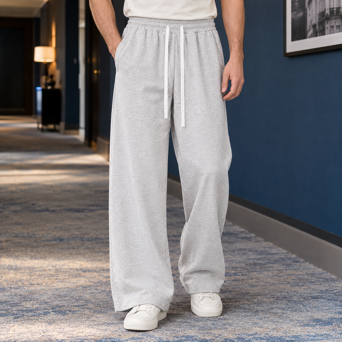 Damen Wide Leg Hose aus weichem Webstoff in vollständiger Ansicht