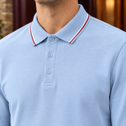 Damenpoloshirt mit klassischem Polokragen und kurzer Knopfleiste