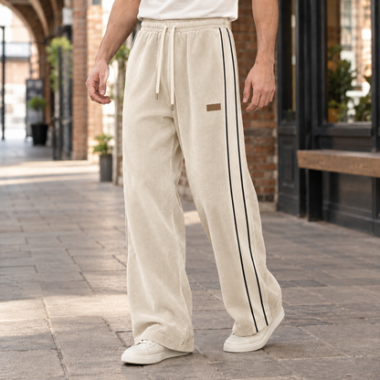 Herrenhose Mit Weitem Bein Und Streifenmuster