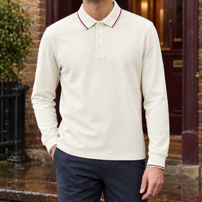 Rückansicht des Damenpoloshirts mit sauber verarbeitetem Saum