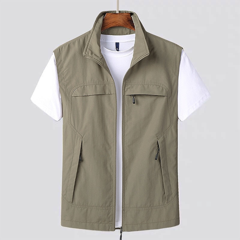 Men's Vest with Lightweight Design 