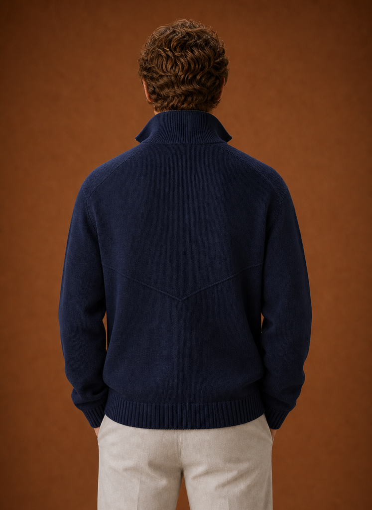 Vorderansicht einer Herren-Strickjacke mit Reißverschluss