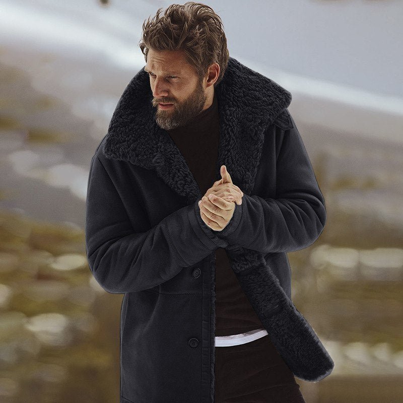 Men's winter coat with warm lining and large collar