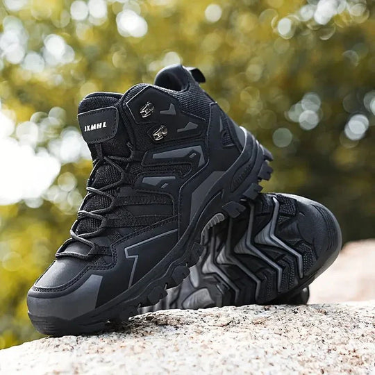 Men's hiking boots with classic design