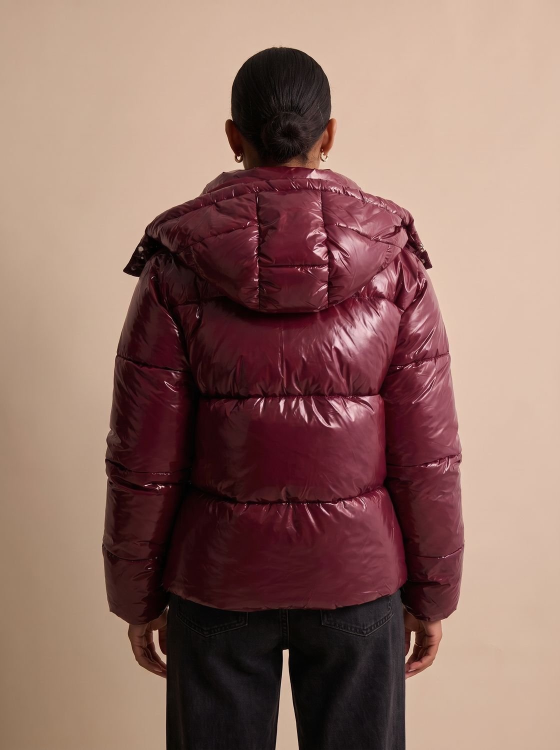 Damen-Steppjacke als vielseitige Oberbekleidung für kalte Tage