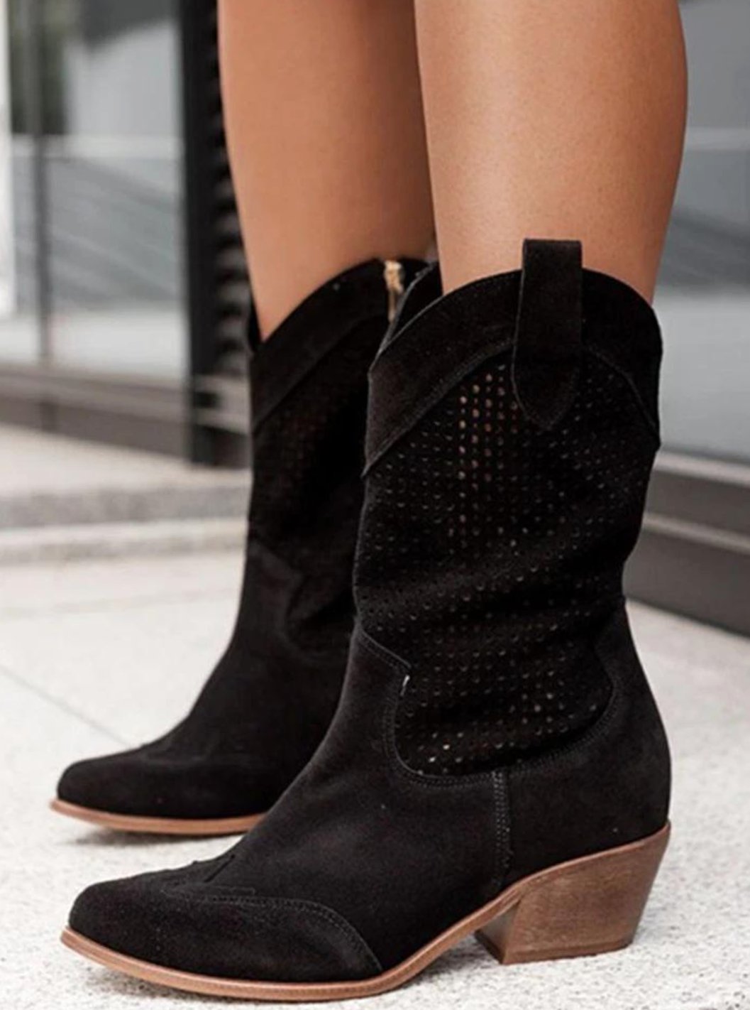 Damen Westernstiefel Mit Lochmuster In Velourslederoptik